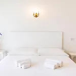 Roma Talenti Breme B&B