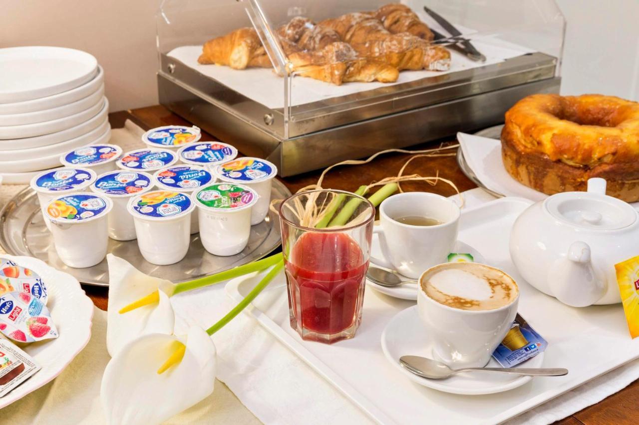 Acomodação com café da manhã  Talenti Breme 2*